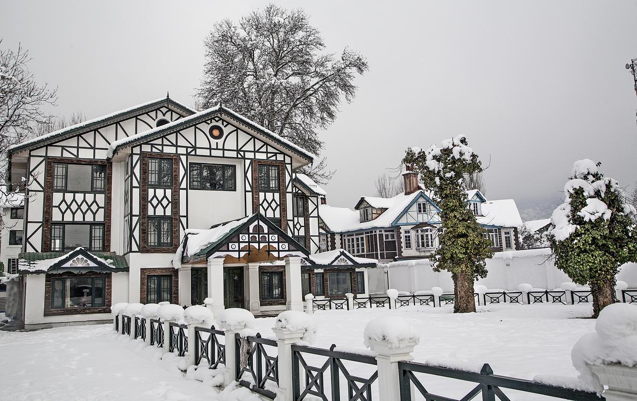 Lemon Tree Hotel Srinagar Екстериор снимка